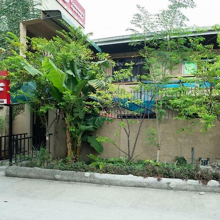 Conrado'S Apartelle Paranaque City Exterior foto