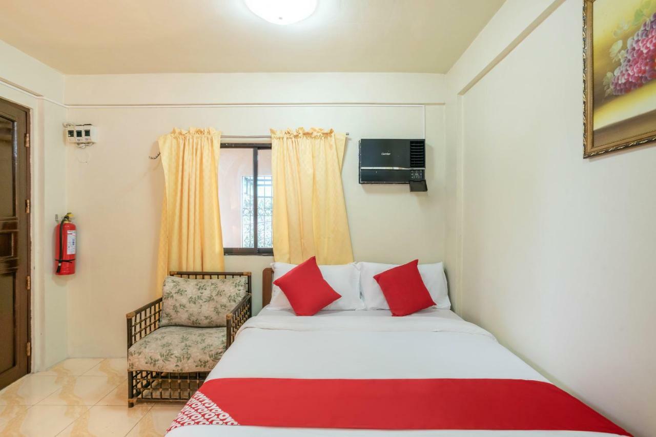 Conrado'S Apartelle Paranaque City Exterior foto