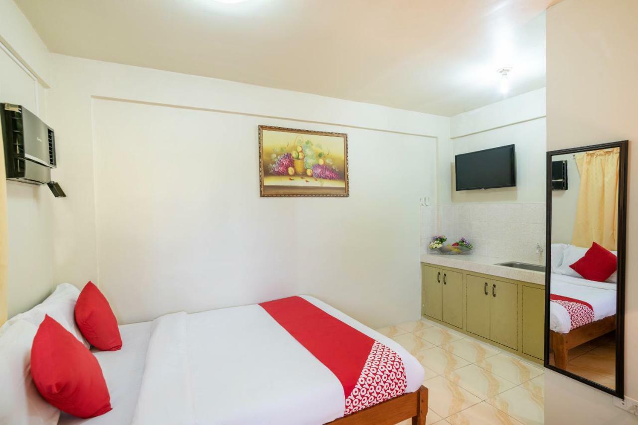 Conrado'S Apartelle Paranaque City Exterior foto