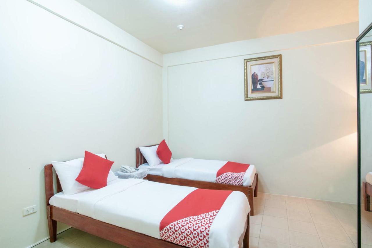 Conrado'S Apartelle Paranaque City Exterior foto