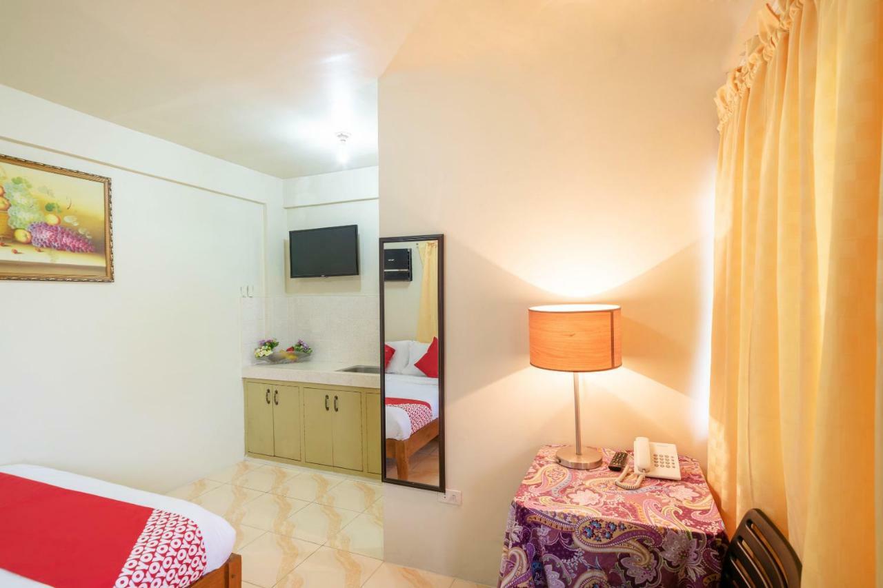 Conrado'S Apartelle Paranaque City Exterior foto